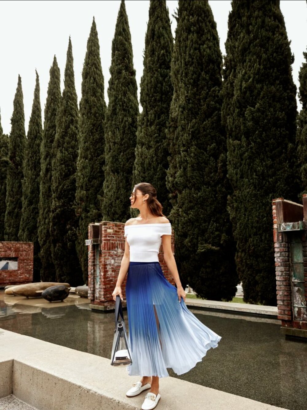 Carbon38 Navy Ombre Pleated Mesh Skirt - Picture 4 of 10